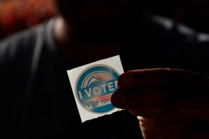 sticker "I voted"